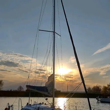 Rodinný V Srdci Piešťan Apartamento *